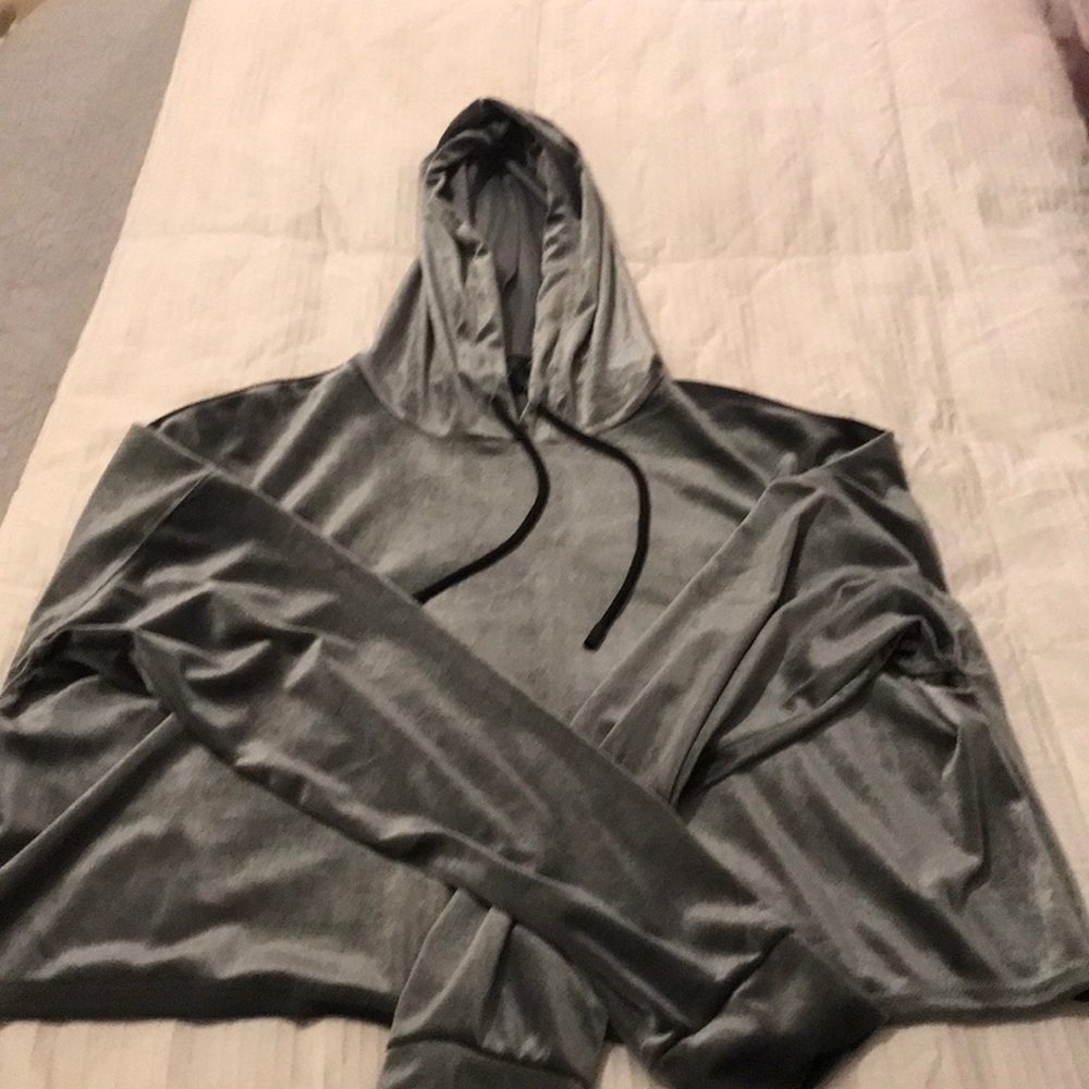 Forever 21 cropped hoodie